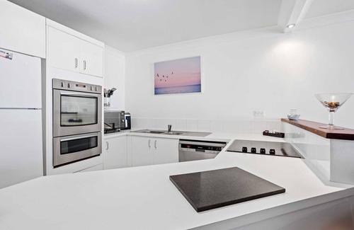 Burleigh Heads Apartment | Garden views just moments from the beach!