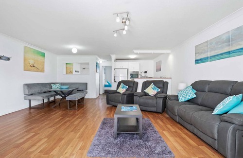 Burleigh Heads Apartment | Garden views just moments from the beach!