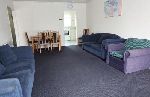 Hamilton North Hotel | Gardena Court Motel