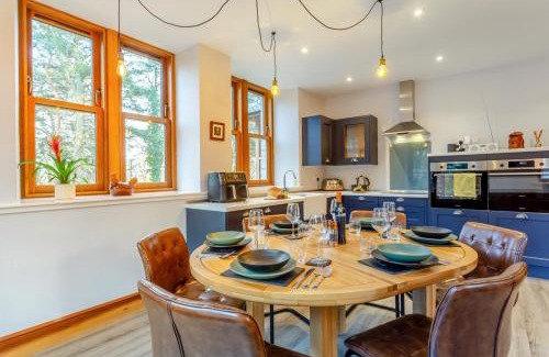 Huntly House | Gardeners Cottage at Craighead