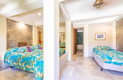 Haiku Resort | Gardenia Room on Tropical Lush Farm in Haiku, Maui with Private Soak Pool