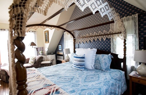 Fifth Ward Bed & Breakfast | Gardenview Bed and Breakfast