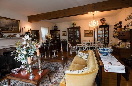 Fifth Ward Bed & Breakfast | Gardenview Bed and Breakfast