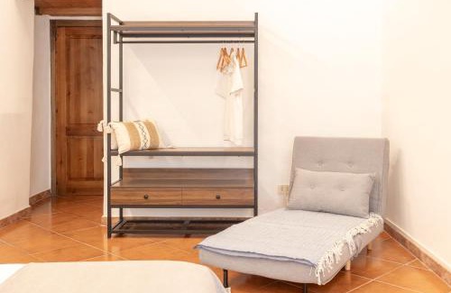 Old Town Apartment | Garibaldi 149 - Wide two bedrooms flat - ItalyWeGo