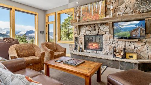 Windcliff Estates Apartment | Garlands' Alpine Lodge Condominium 3 Bedroom condo