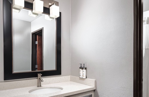 Auburn Hotel | Garner Auburn - Seattle by IHG