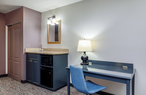 Gillette Hotel | Garner Hotel Gillette South by IHG