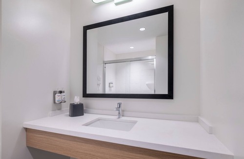 Glen Burnie Hotel | Garner Hotel Glen Burnie BWI Airport Area by IHG