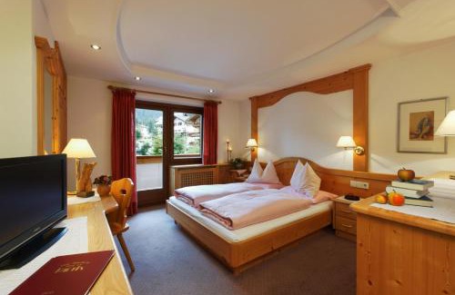 Corvara in Badia Hotel | Garni Raetia