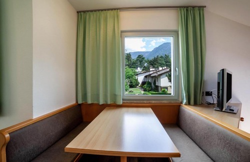 Merano Apartment | Garni Sirmian Ferienwohnung A