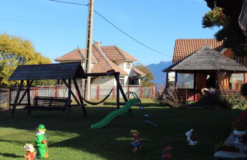 Moieciu House | Garofita Pietrei Craiului