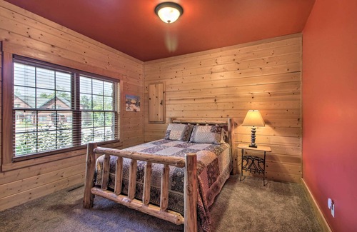 Garrison House | Garrison Golf Course Townhome: 1 Mi to Lake!
