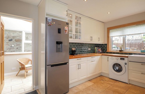 Inverness City Centre Cottage | GARRY ISLE, family friendly, country holiday cottage in Inverness