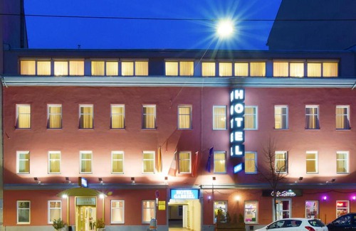 Landstrasse Hotel | Garten- und Kunsthotel Gabriel City