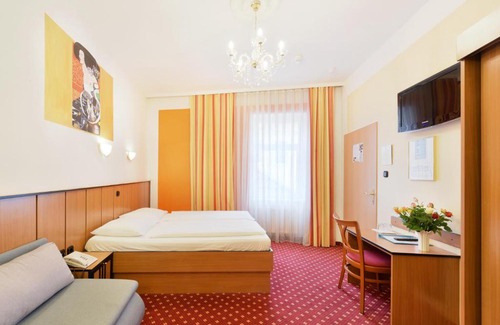 Landstrasse Hotel | Garten- und Kunsthotel Gabriel City