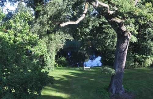 Berge Bed & Breakfast | Gartenzimmer im Schloss Neuhausen