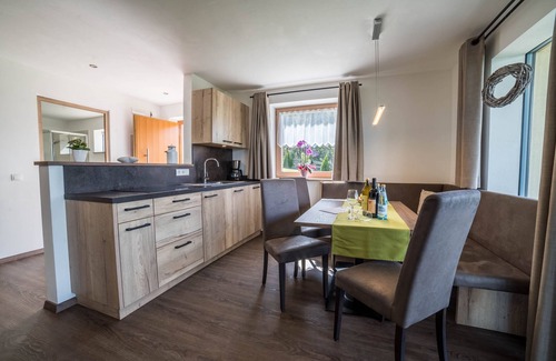Salonetto Ski Chalet | Gasserhof - Chalet A with Balcony, Mountain View, Garden & Wi-Fi