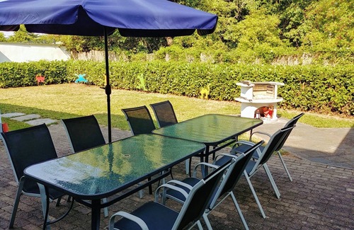 Kesselheim Apartment | Gästehaus Koblenz - Dachgeschoss for up to 10 people with garden use and barbecue