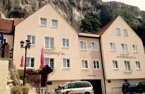 Essing Hotel | Gasthaus Felsenwastl
