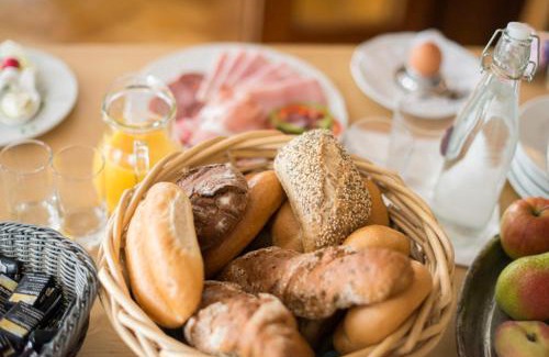 Zeltweg Hotel | Gasthaus zur Waldschenke