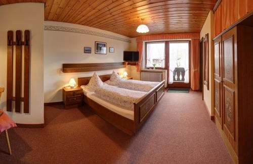 Bichl Apartment | Gasthof-Appartements Vroni - Chiemgau Karte