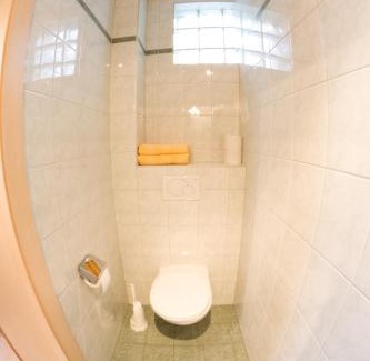 Rotfalva Hotel | Gasthof Familie Hutter
