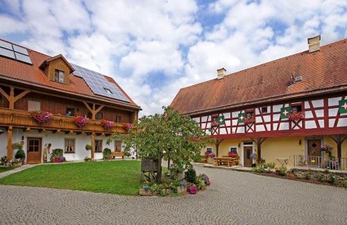 Neualbenreuth House | Gasthof-Pension Kesslsimerhof