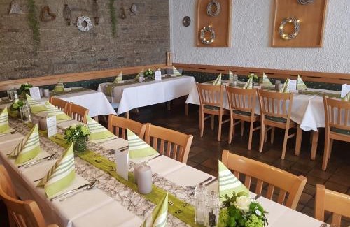 Floß Hotel | Gasthof Pension Weißes Rössl