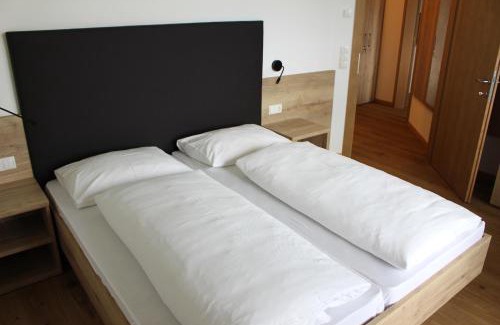 Collepietra Hotel | Gasthof Pizzeria Unterwirt