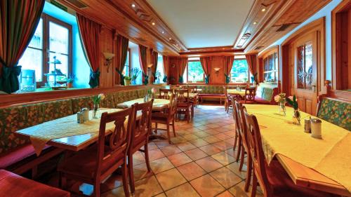 Raisting Hotel | Gasthof zur Post