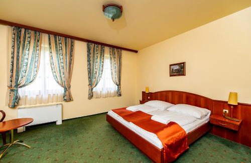 Szigetszentmiklos Hotel | Gastland M0 Hotel & Conference Center