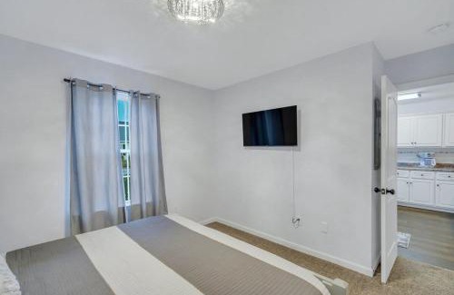 Statesboro House | GATA Suite - Quiet neighborhood 10 minutes to GSU