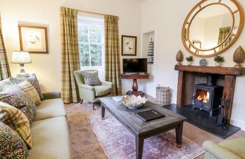 Castle Douglas House | Gate Lodge - Threave Estate