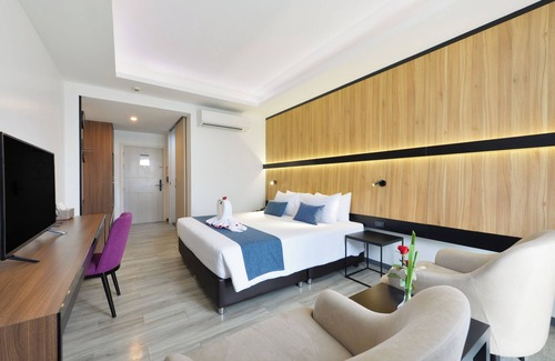 Racha Thewa Hotel | Gate43 Airport Hotel