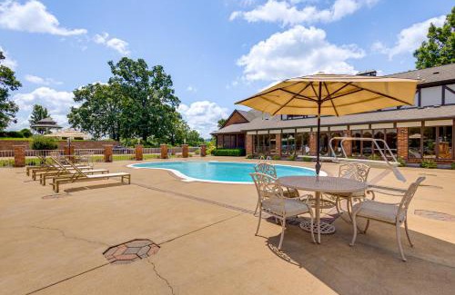 De Soto House | Gated 35-Acre De Soto Estate Pool, Lake and Patio!