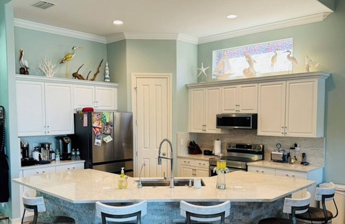 Grandezza House | Gated Community Executive Home with Pool and Hot Tub! Private Golf, Tennis CC