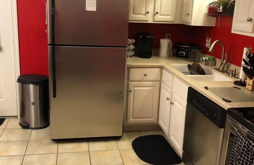 Oxford Condo | Gated Condo Community and Personal parking, Near campus, WIFI, Washer/Dryer