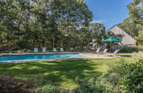 Springs House | Gated Estate - 5BR nr Beach: Heated Pool, Jacuzzi, Tennis, Landscaped gardens