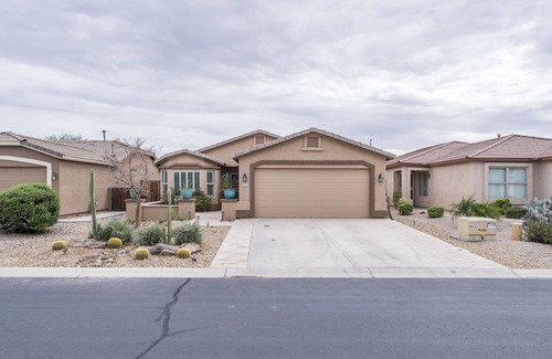 Pinal County House | Gated Golf Course Community Home at Lone Tree Golf Club in Chandler