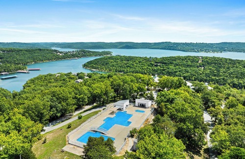 Kimberling City Condo | Gated Lake View Condo W/pool, private boat ramp, putt putt, views of lake
