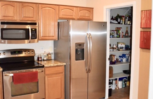 Security Acres Condo | ★Gated Old Town Condo-3BR,2BA w/Pool & Hot Tub. Garage Parking★