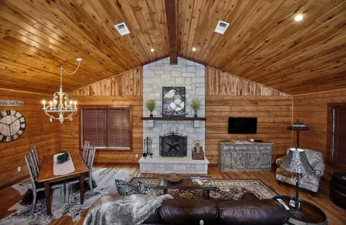 Fredericksburg House | Gateway Gathering - Cabin