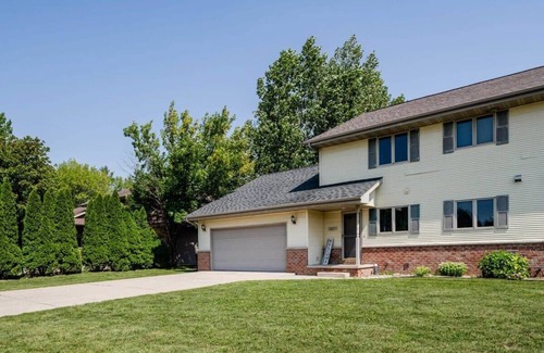 Neenah House | Gateway Getaway - Minutes from Airport and Mall