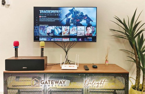 Kluang House | Gateway Sri Klg 11pax KTV Neflix Water Machine Town