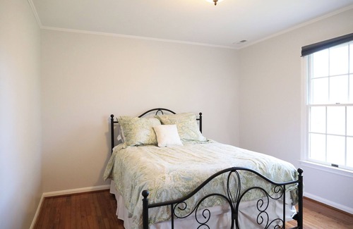 Annapolis House | Gather together! Private wooded lot, 2 kitchens, large deck, 3 mi to downtown!