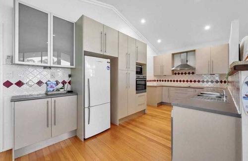 Agnes Water House | Gathering of 8 Pet Friendly Holiday House