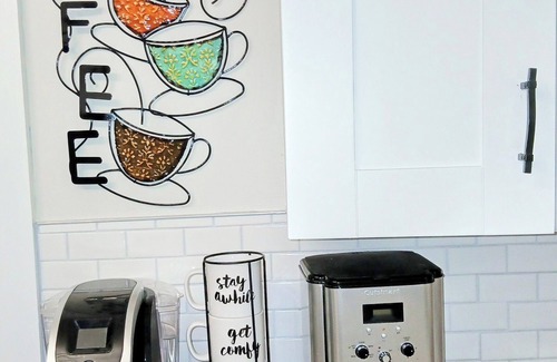 East Point House | Gatherings & Getaways in Atlanta-Spacious Home w/Backyard Near Airport+ Downtown