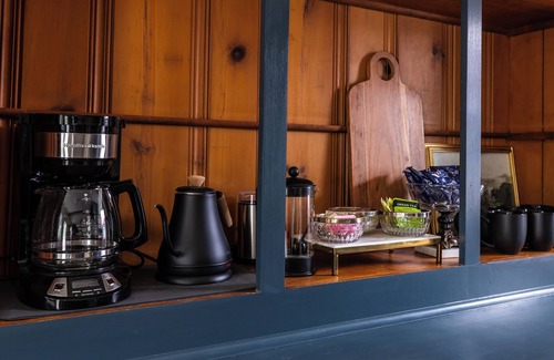 Taylors Falls House | Gatsby’s Getaway-Unique stay near downtown