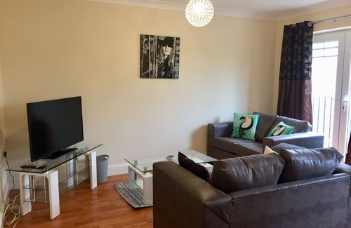 Redhill Bed & Breakfast | Gatwick/Redhill Bedroom in Residential area