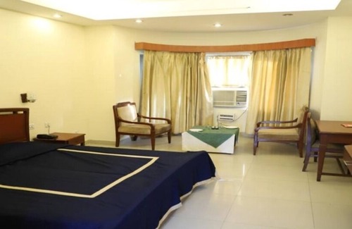 Bahadurgarh Hotel | Gauriyya Tourist Resort